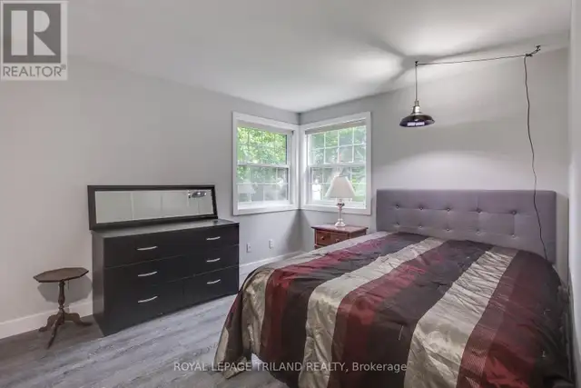7575 BIDDULPH STREET Lambton Shores (Port Franks), Ontario in Houses for Sale in Grand Bend - Image 20