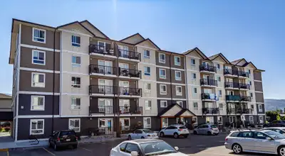 Broadstreet's Ridgecrest Place offers 1, 2, and 3 bedroom pet friendly apartments for rent in the bu...