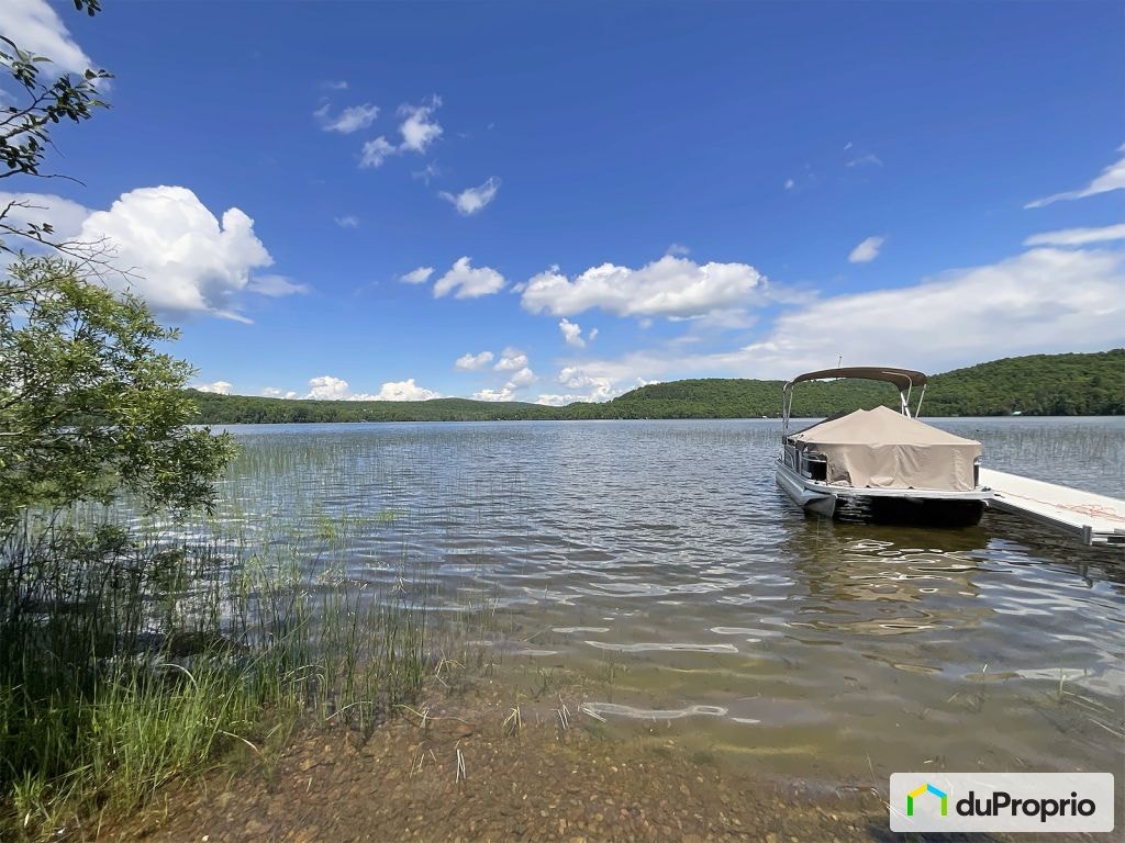 $949,900 - 2 Storey in Shawinigan (St-Gerard-Des-Laurentides) — photo 1
