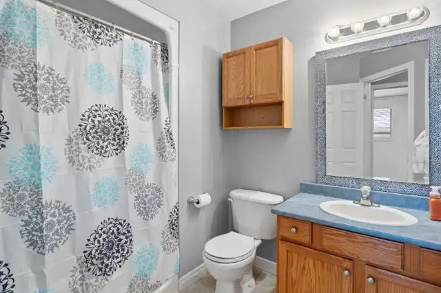 South Windsor - Move in ready 2+1 bedroom, 2 bath home for sale in Houses for Sale in Windsor Region - Image 12