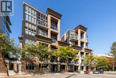 Amazing mountain and park views. Unique furnished 3 bedroom and 1 bathroom unit at Granville and W 6...