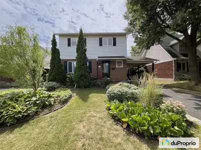 Charmante demeure ensoleillée dans un quartier paisible et très recherché. Entretenue avec soin par...