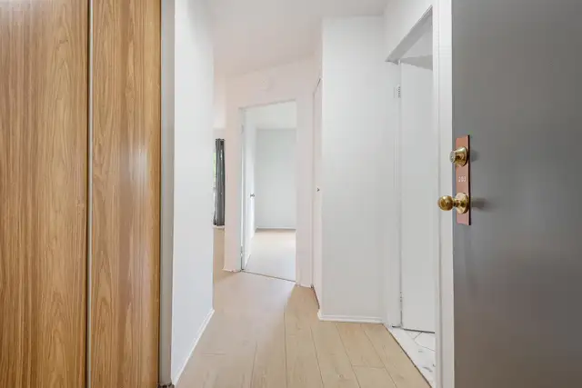 BEAU 3 1/2 Saint-Bruno – Rue paisible – Décembre in Long Term Rentals in Longueuil / South Shore - Image 3