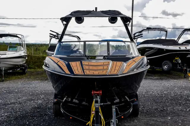 2024 Moomba MONDO in Powerboats & Motorboats in Rimouski / Bas-St-Laurent - Image 4
