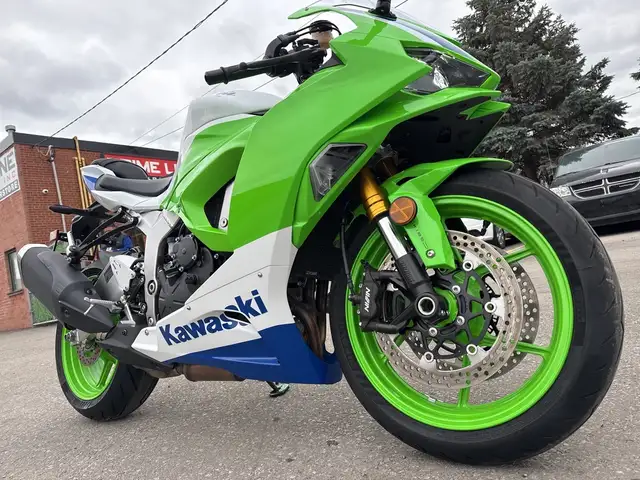 2024 Kawasaki Ninja ZX-6R ~ NINJA ZX-6R ~ 40TH ANNIVERSARY ~ LOW in Sport Bikes in City of Toronto - Image 30