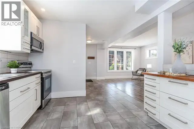 40 WOODLAND Avenue Kitchener, Ontario in Houses for Sale in Kitchener / Waterloo - Image 20