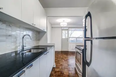 Studio Apartment for Rent - 1833 Bayview Ave.