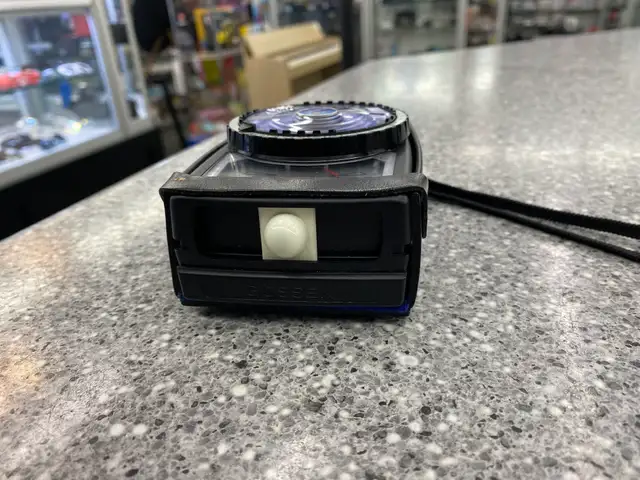 Gossen Lunasix F Lightmeter in Cameras & Camcorders in City of Toronto - Image 4
