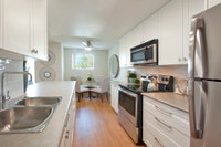 Realstar's Lyndon Place Apartments is ideally located near public transit routes and the QEW. This f... (image 2)
