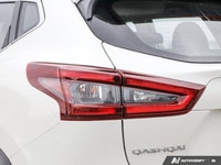 Recent Arrival! CARFAX Canada No Reported Accidents CARFAX Canada One Owner ABS brakes, Active Cruis... (image 7)