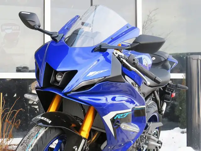 2025 Yamaha YZF-R7 in Sport Bikes in Cambridge - Image 10
