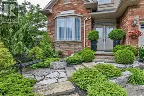 480 HAMILTON DRIVE Hamilton (Ancaster), Ontario