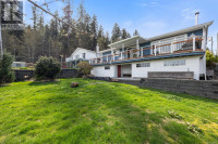 5630 4th St Union Bay, British Columbia