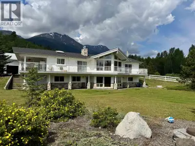 Spacious 3,500 sq ft home close to town on over 14 private acres with valley and mountain views. The...