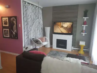 1 ½ sur la rue des Meuniers Chauffage, électricité et eau chaude fournis Logement semi-meublé, avec...