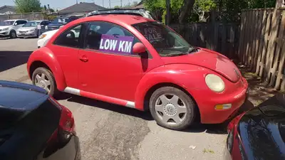 4 Cylinder Engine, 5 Speed Manual Transmission, Red in Colour, Tilt, PW, PL, Delay Wipers, CD Player...