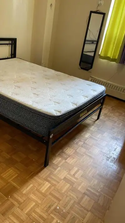 Private Room for Rent in 1BHK – Near Westwood Mall Bus Terminal,