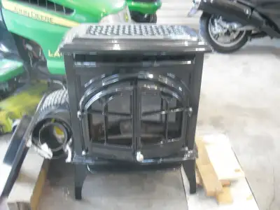 POUR TOUT RENSEIGNEMENTS ME TÉLÉPHONER AUX 819-701-4069 OU 514-570-5104 Poêle au gaz naturel de marq...