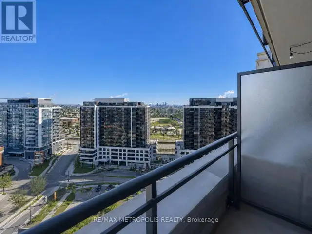 PH16 - 1070 SHEPPARD AVENUE W Toronto (York University Heights), in Condos for Sale in City of Toronto - Image 8