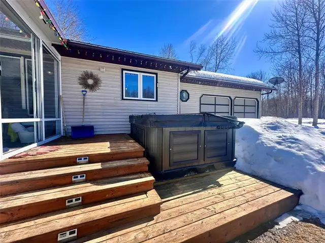 208 Landels Road The Pas, Manitoba in Houses for Sale in Winnipeg - Image 3