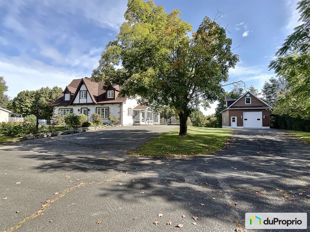 $595,000 - 2 Storey for sale in St-Anselme — photo 1