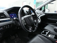 **MARKET VALUE PRICING**, 11 Speakers, 4-Wheel Disc Brakes, ABS brakes, Air Conditioning, Anti-whipl... (image 9)