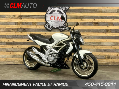 CLM AUTO INC 450-415-0911 ou TEXTO 438-937-6515 A VENDRE / BIKE / MOTO / LOOK STREET FIGHTER - NAKED...