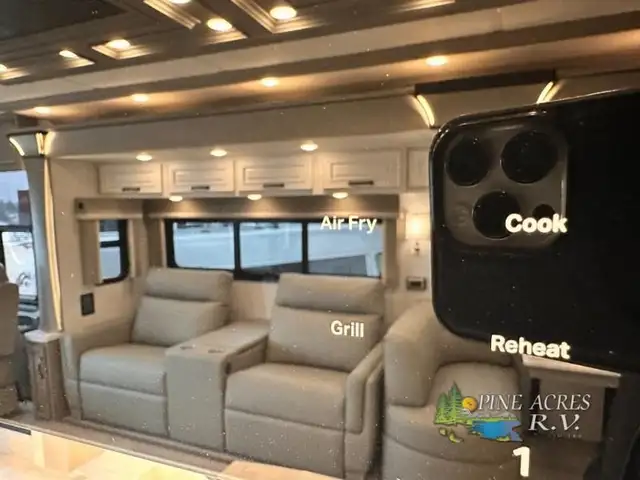 2025 Newmar Dutch Star 4369 Black Out Package in RVs & Motorhomes in Moncton - Image 28