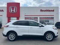 Odometer is 39608 kilometers below market average! Oxford White 2022 Ford SEL 4D Sport Utility AWD 8... (image 3)