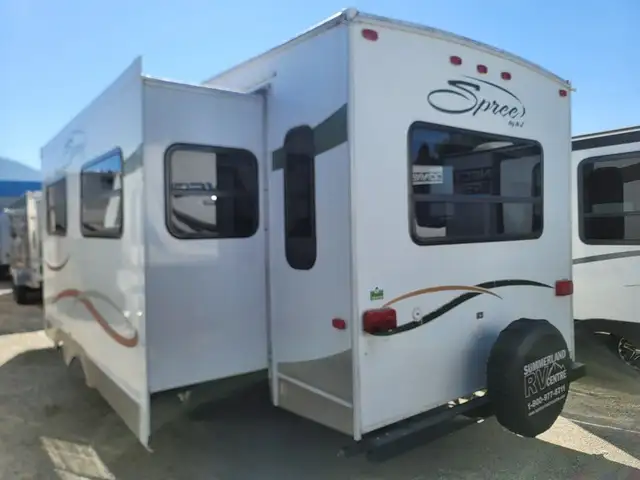 2009 K-Z Spree 285 RLS in Travel Trailers & Campers in Penticton - Image 5