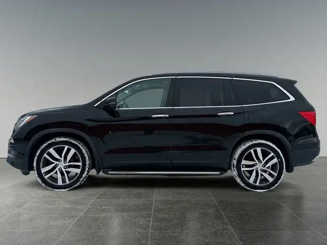 2017 Honda Pilot Touring in Cars & Trucks in Calgary - Image 3