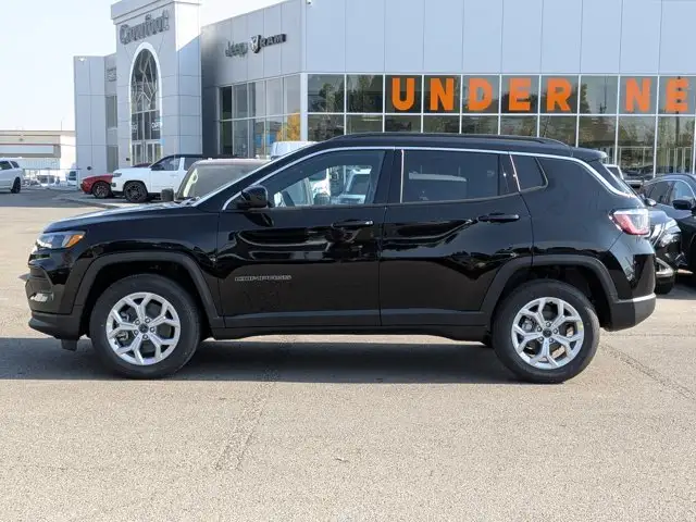 2026 Jeep Compass North * - Panoramic Sunroof - Alpine Audio in Cars & Trucks in Calgary - Image 6
