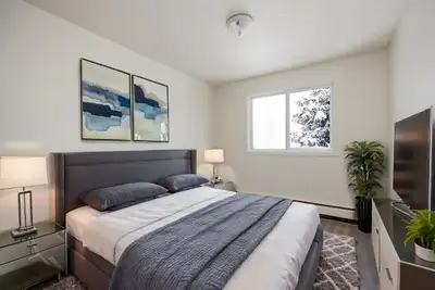 Available Now Incentives Available on Select Suites! The Granada is a rental property located at the...