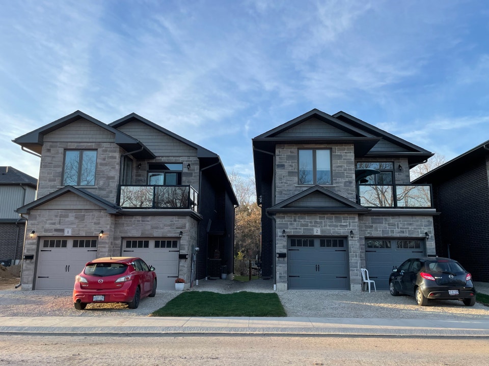 Luxury 2 Bedroom Main Floor Apartment- Guelph, 7 Stevenson 2