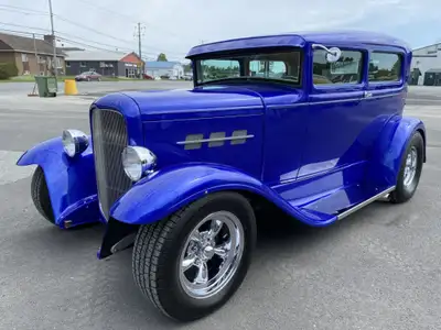 WoW Superbe Ford Hot Rod 1930 Tudor Sedan!!! Hot Rod de très haute qualité Mécanique Chevrolet 350 p...