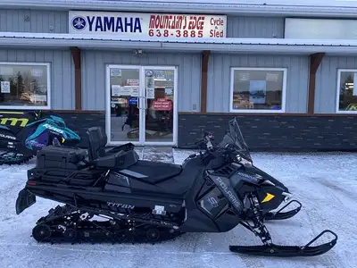 Engine Type: Parallel Twin Displacement: 60.9 cu. in. (998 cc) Bore x Stroke: Bore: 3.66 in. (93 mm)...