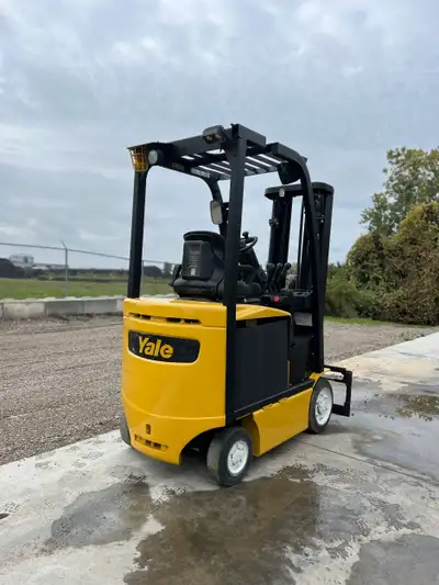 2013 Yale ERC030 4-Wheel Electric Forklift Connect with Wholesale Lift Trucks Ltd today! Explore Ont...