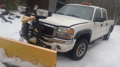 2003 gmc sierra 6l auto 200000 plus km 8 bolt 71/2 mayers 2 plow new remote $4100 1998 f150 auto 4.6...