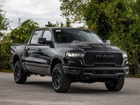 Welcome to Barrie Dodge Chrysler Jeep. DIAMOND BLACK CRYSTAL PEARLCOAT,ENGINE: 3.0L I6 HURRICANE SO... (image 9)