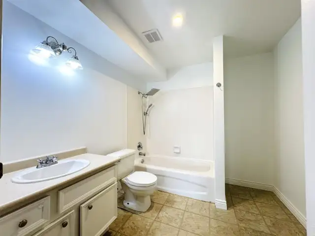 126 32850 GEORGE FERGUSON WAY Abbotsford, British Columbia in Condos for Sale in Abbotsford - Image 17
