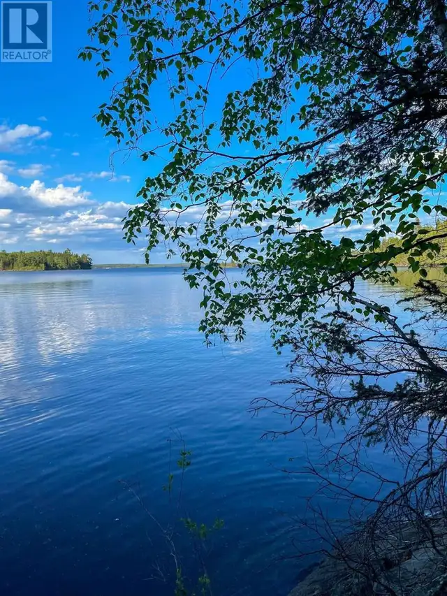 11 Hay Island, Lake of the Woods S of Kenora, Ontario in Land for Sale in Kenora - Image 9