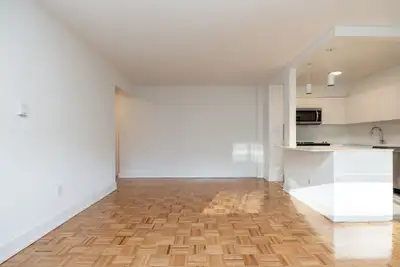 Renovated two bedroom, Dixon and Islington - ID 2899, View more