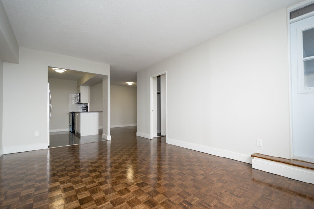 Wellington Towers - Two Bedroom Apartment for Rent in Long Term Rentals in Markham / York Region - Image 4
