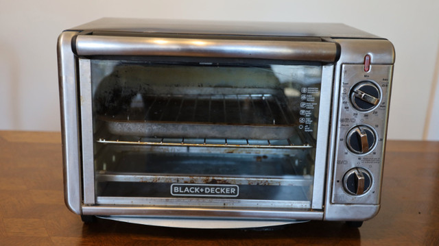 Toaster Oven, easy to clean in Toasters & Toaster Ovens in Saskatoon - Image 2