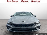 Air Conditioning, Exterior Parking Camera Rear, Fully automatic headlights, Heated Front Bucket Seat... (image 1)