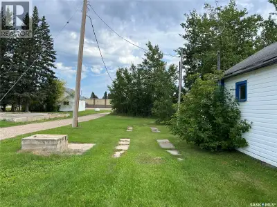 Commercial lot located on Hwy 4 in the Village of Dorintosh. Lot measures 25ft x 135ft and is locate...