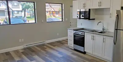 Welcome to our exquisite townhomes at 33 and 44 Berkley Drive. Situated in the north end of St Catha...