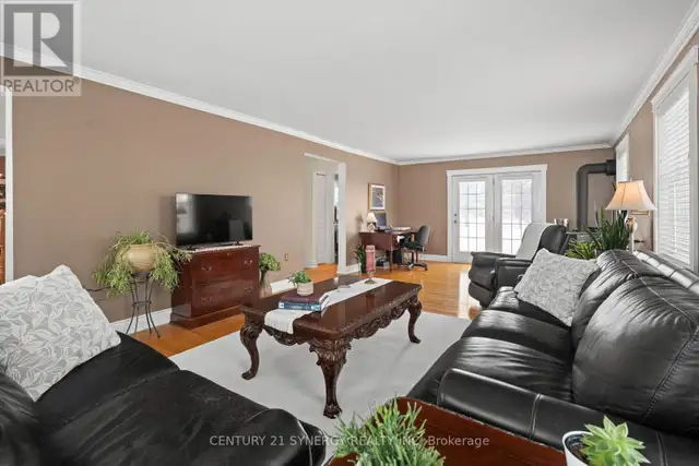 183 HAMILTON ROAD Russell, Ontario in Houses for Sale in Ottawa - Image 7