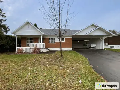 Belle maison bien entretenue, un endroit paisible et tranquille. Située près de plusieurs services,...