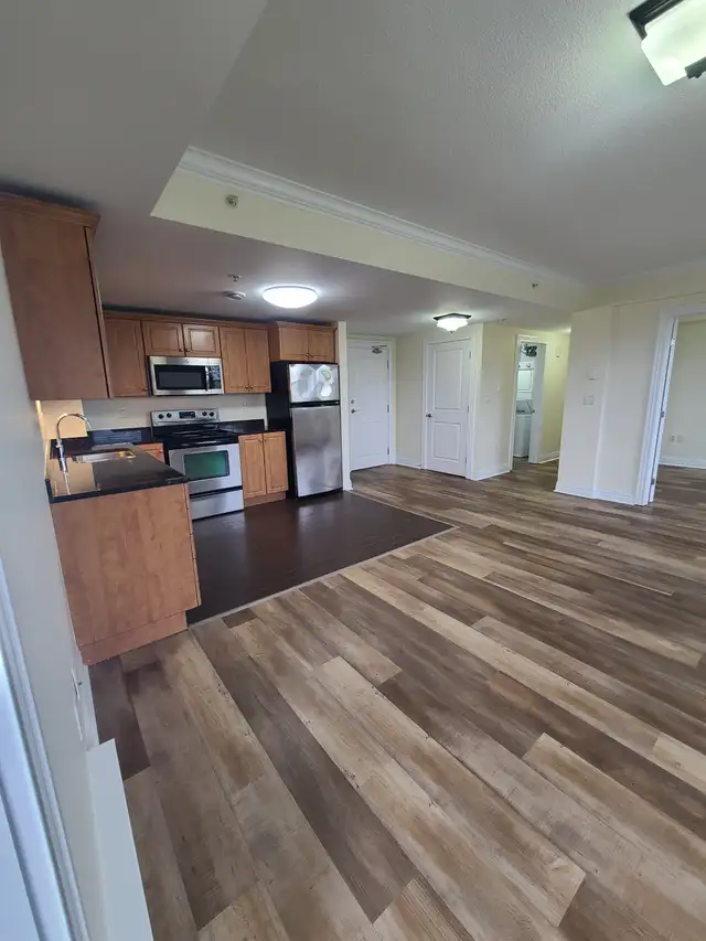 Luxury 2BR - Unit 710 - In-Suite Laundry - The James - May 1st